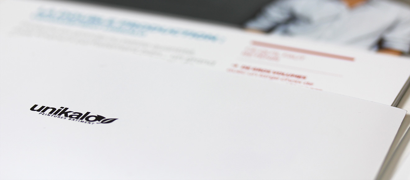 focus sur le design du logo pour unikalo